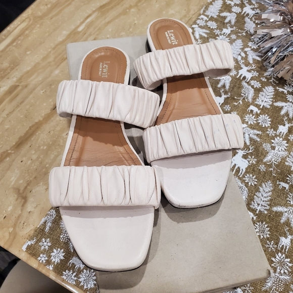 Ivory Leather Sandal - Picture 11 of 11